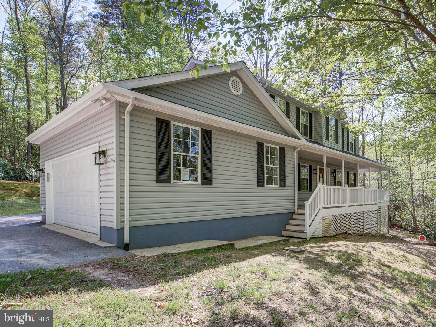 APPLE CREEK - Residential