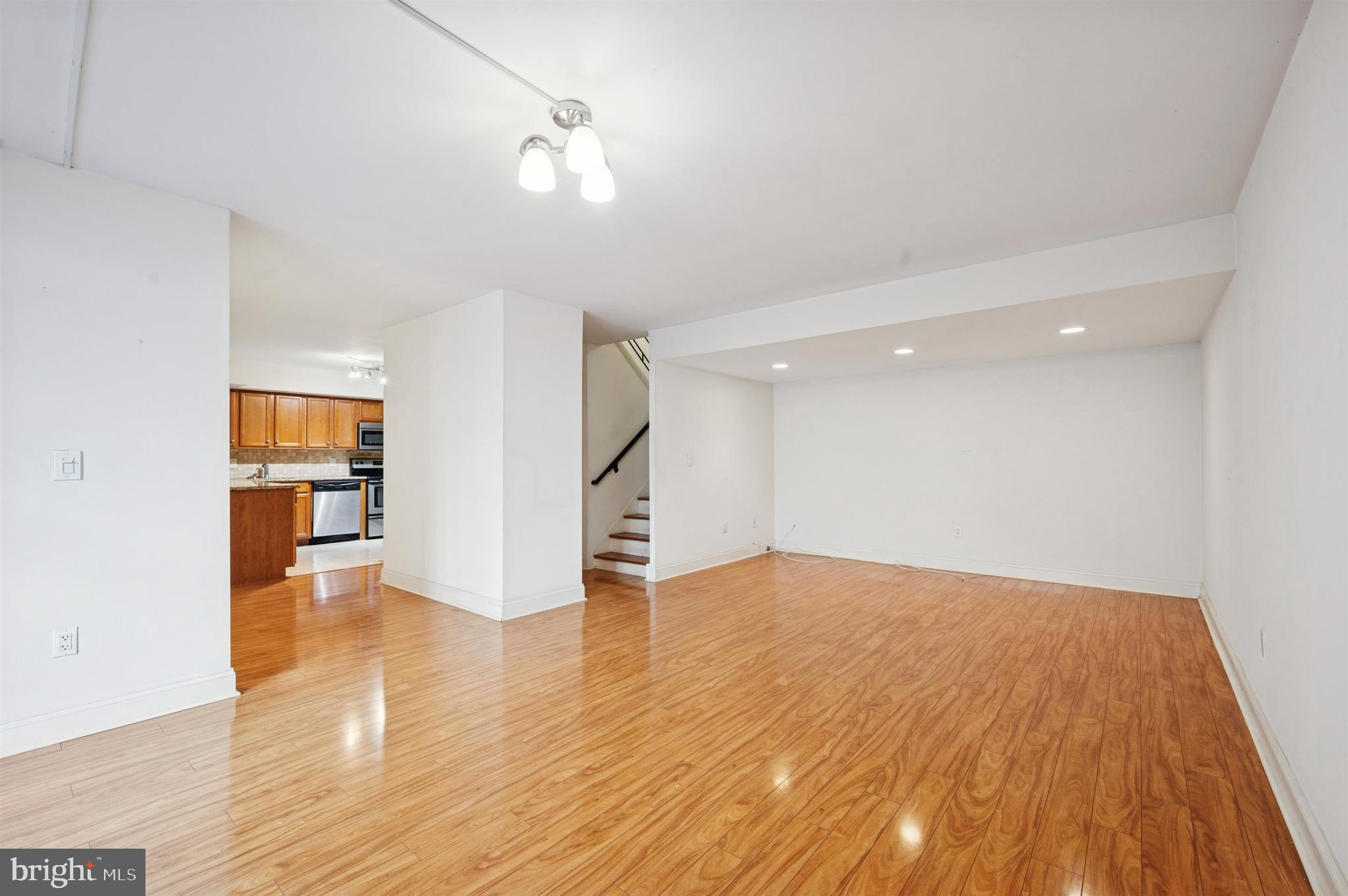 SOCIETY HILL - Residential