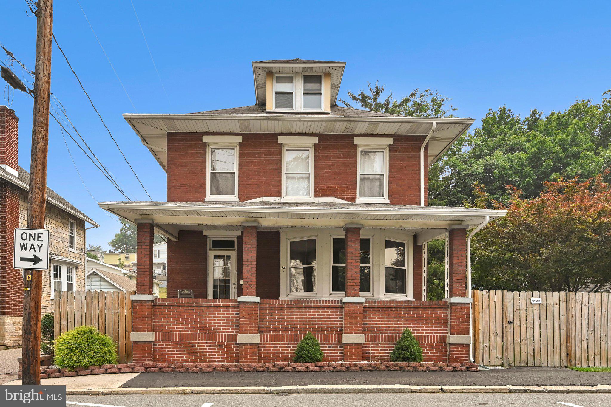 24 PAXSON AVENUE