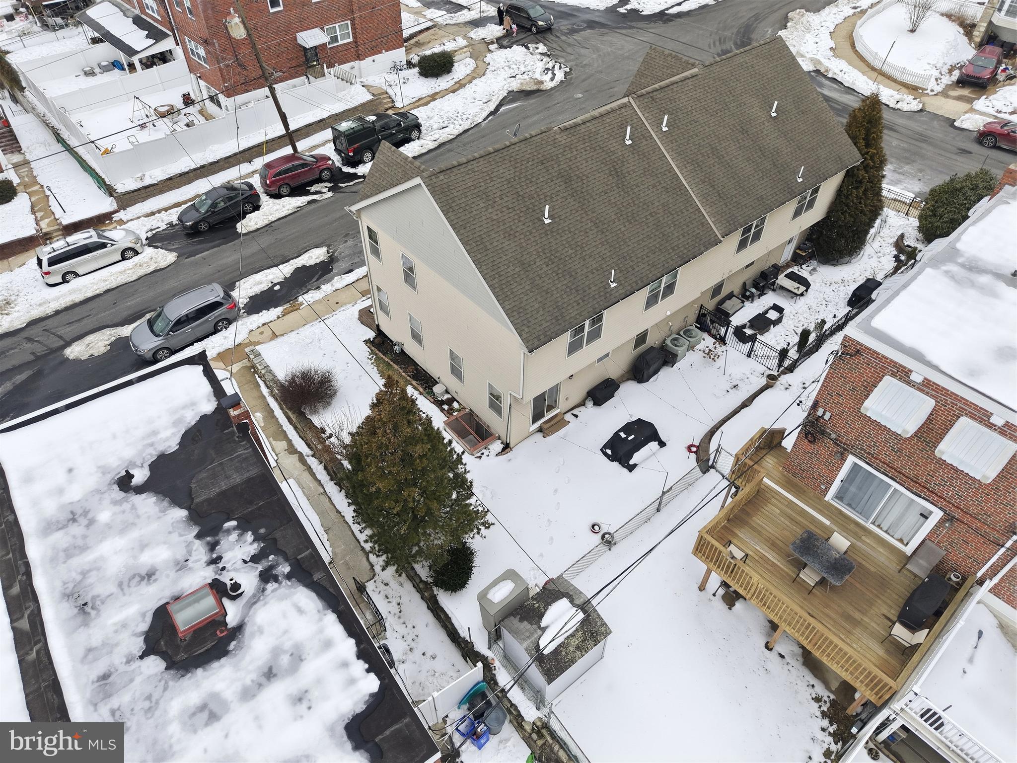 ROXBOROUGH - Residential