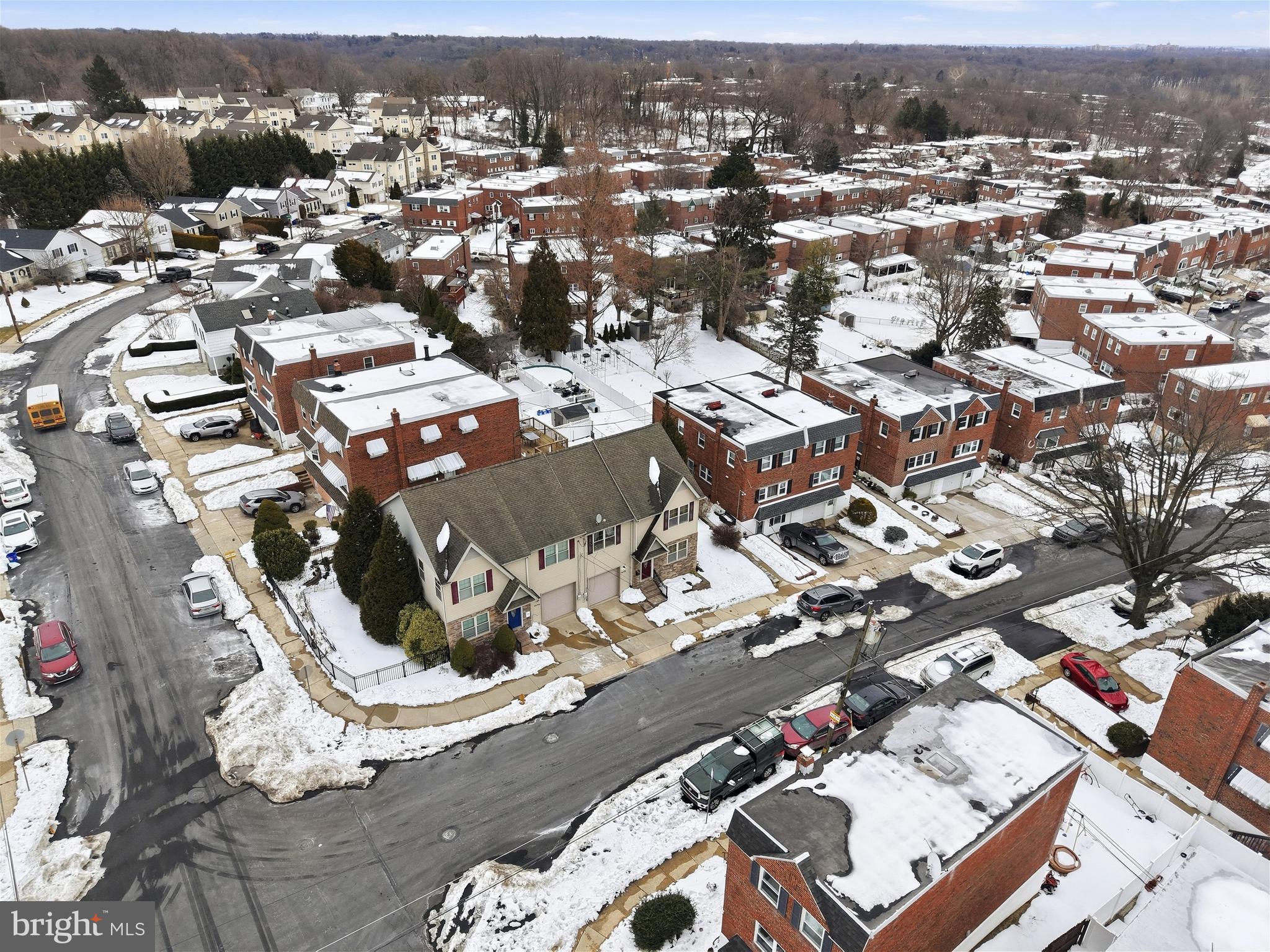 ROXBOROUGH - Residential