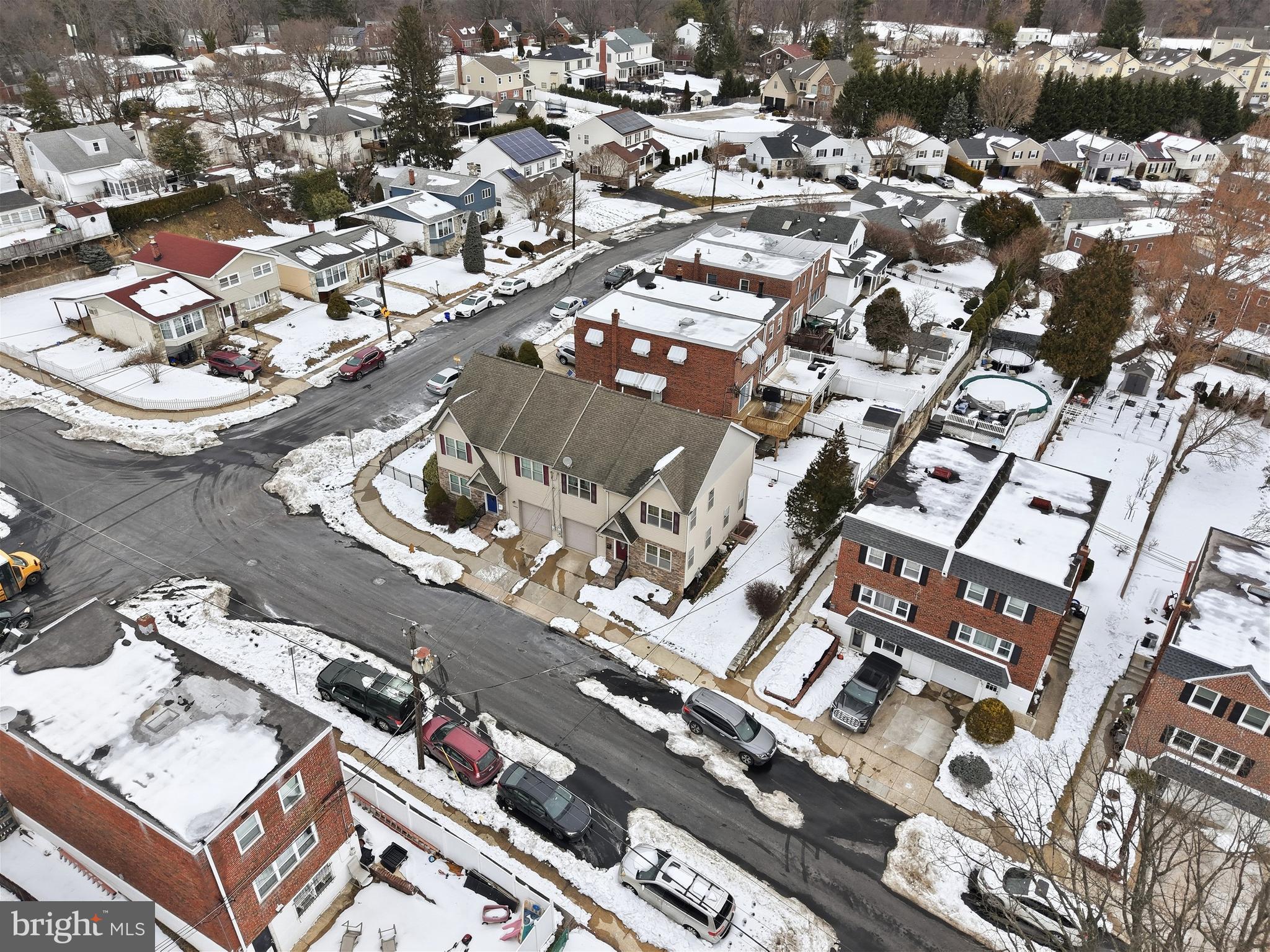 ROXBOROUGH - Residential