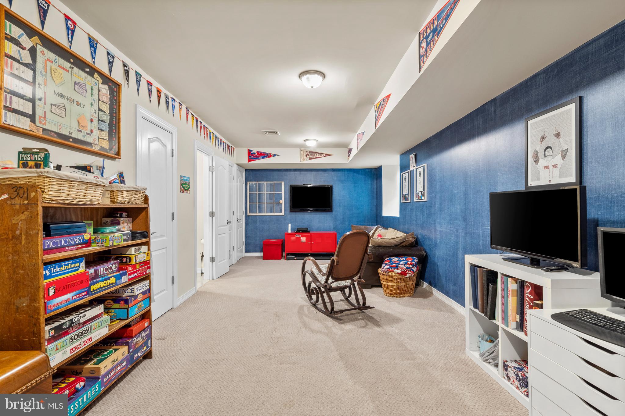 ROXBOROUGH - Residential