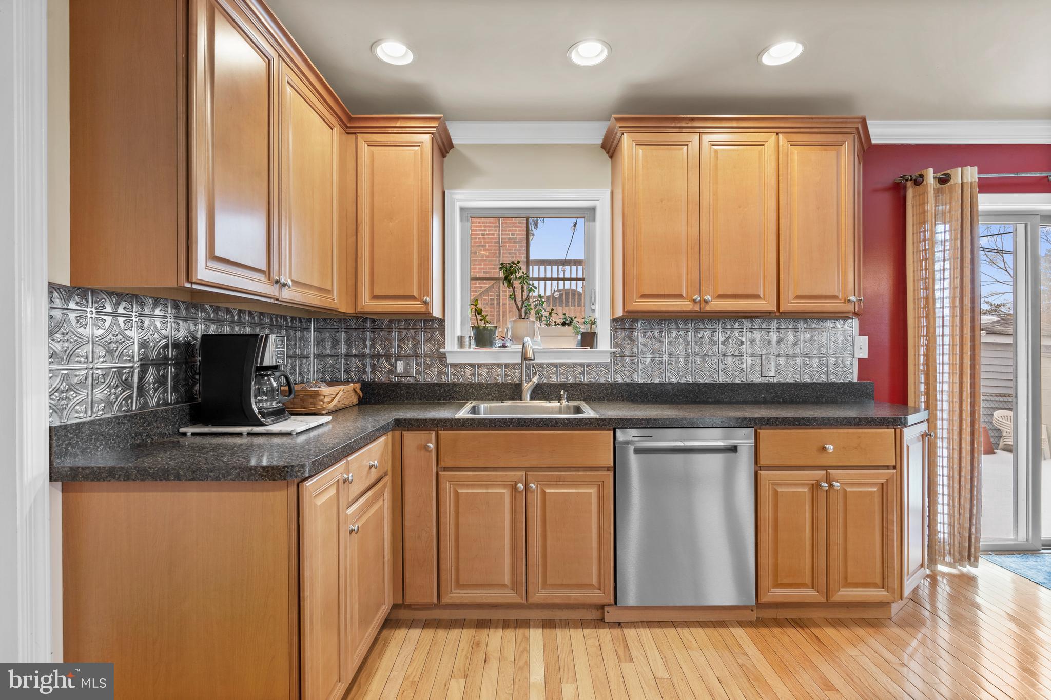 ROXBOROUGH - Residential