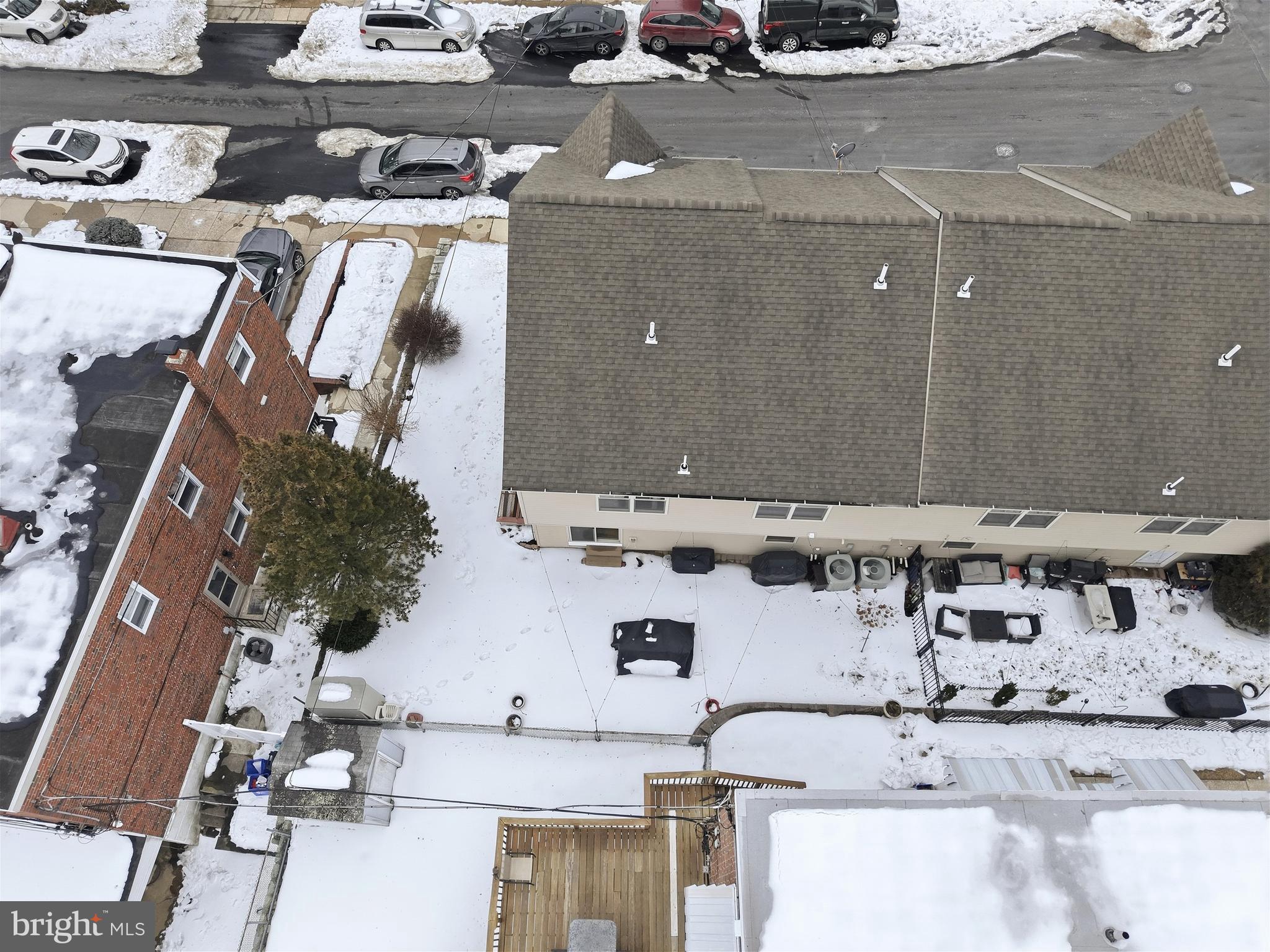 ROXBOROUGH - Residential