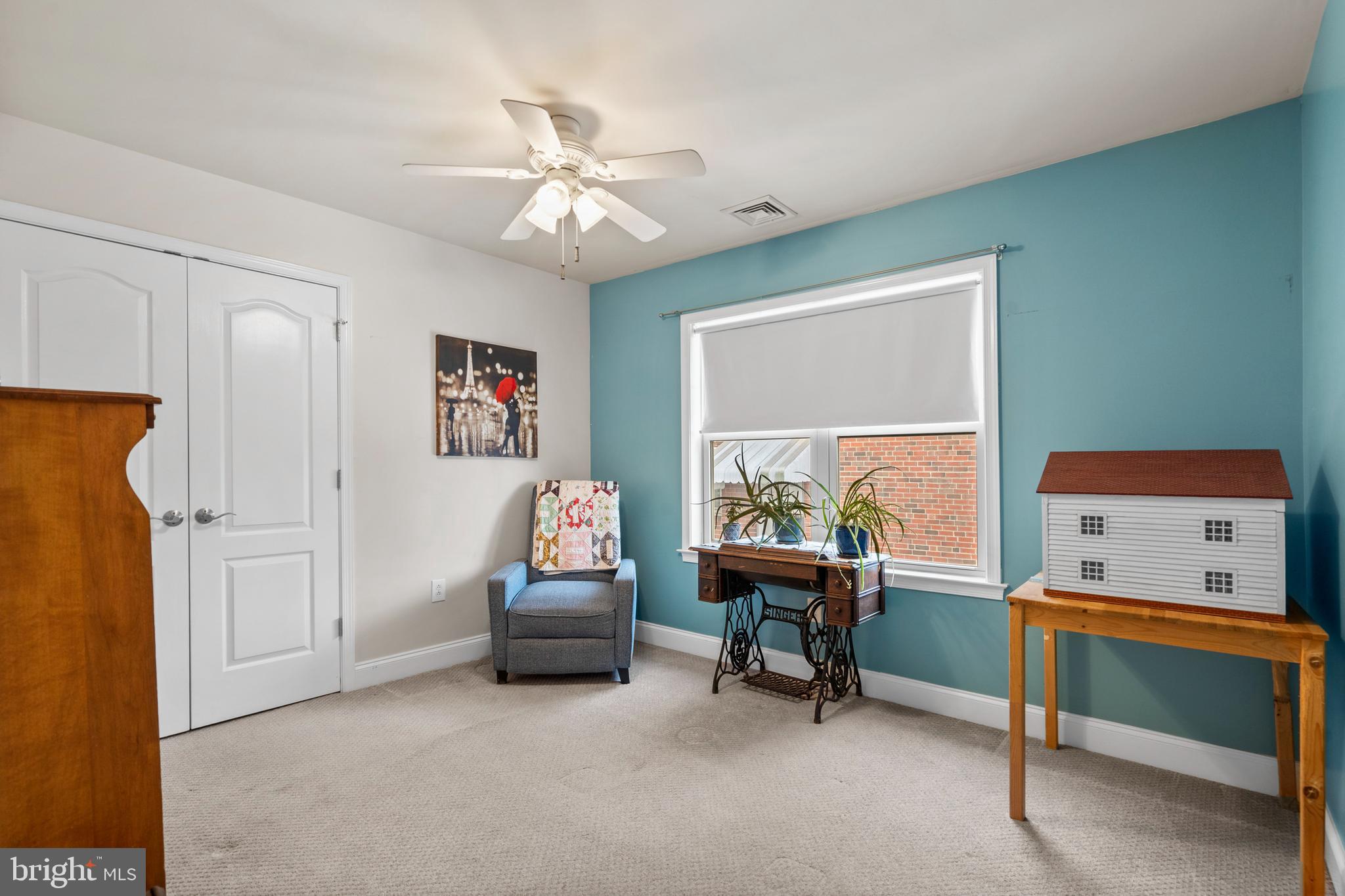 ROXBOROUGH - Residential