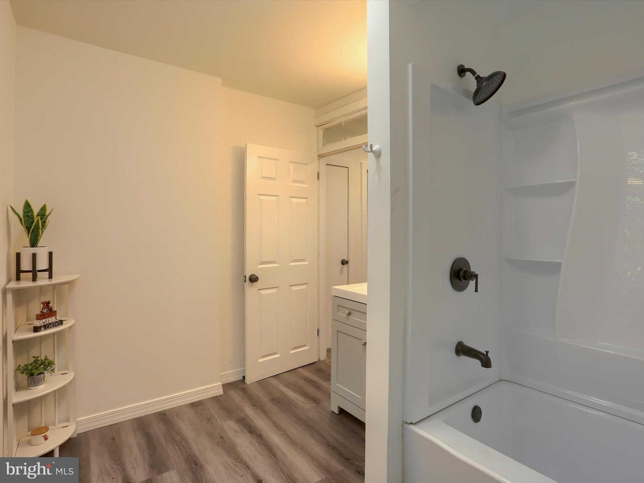 ALLISON HILL - Residential