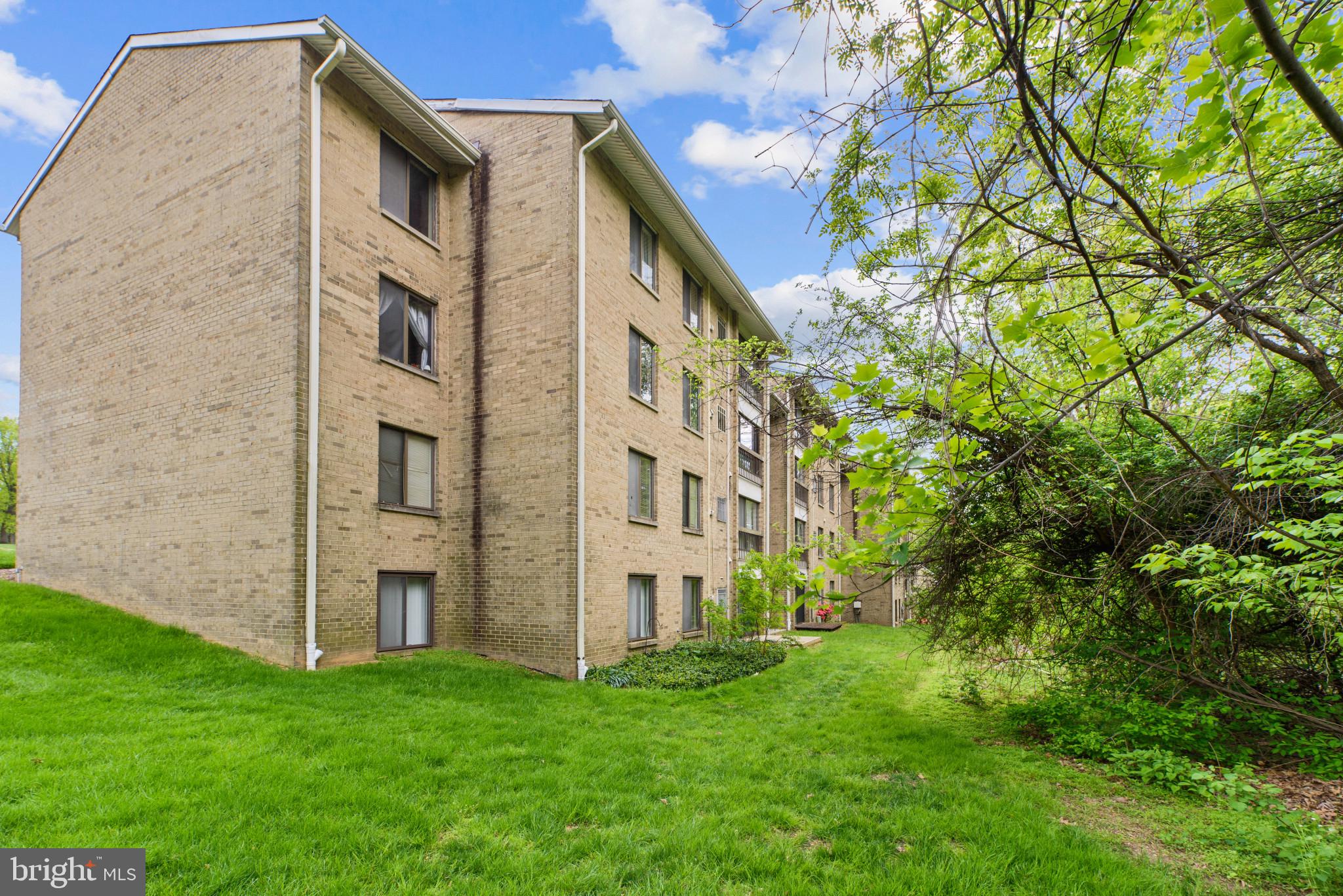 LONG REACH KNOLLS - Residential