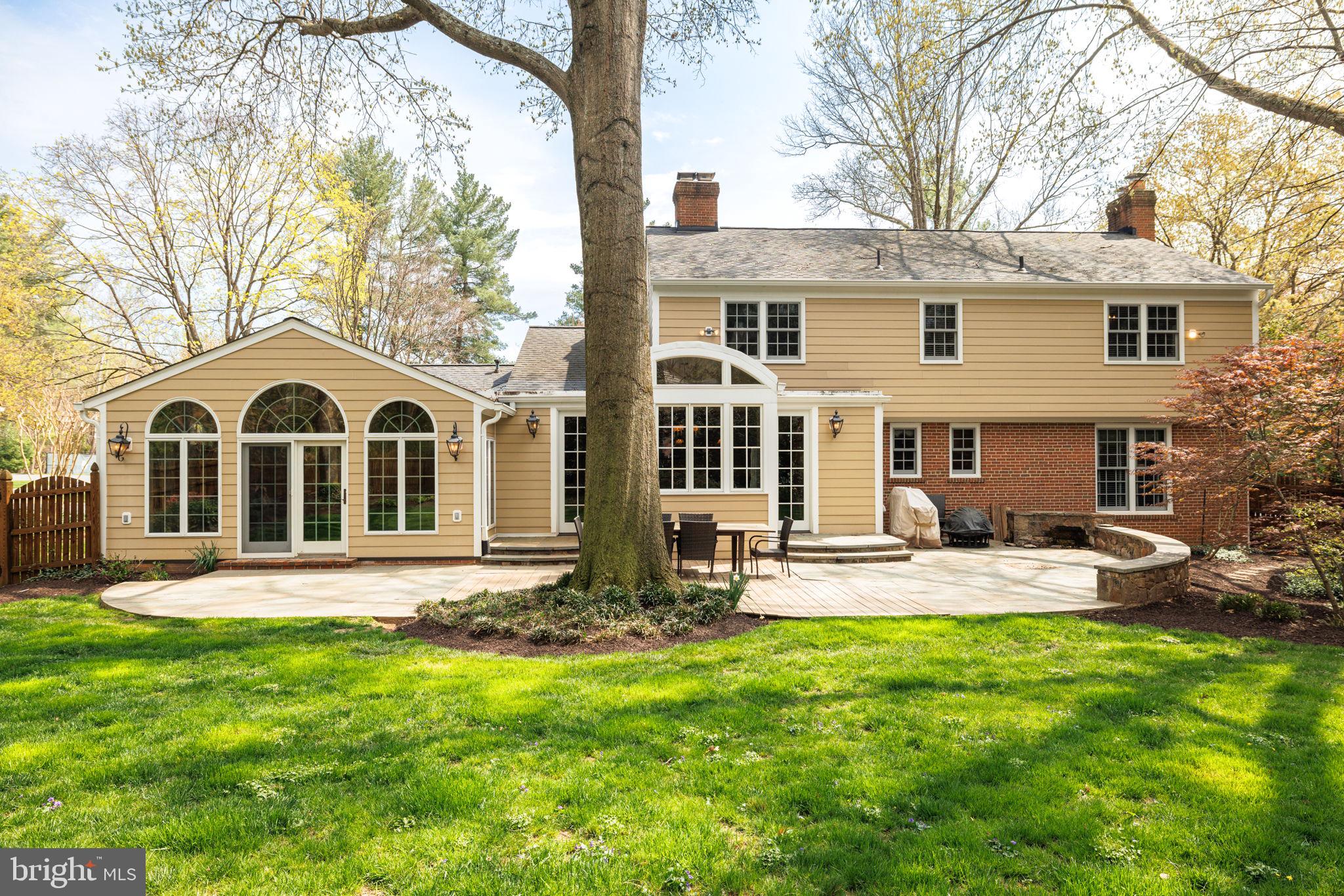 RIVER FALLS - Residential