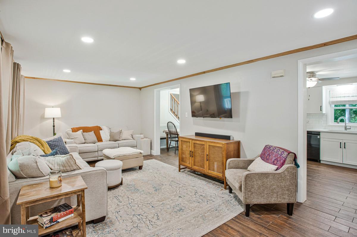 THE HIGHLANDS - Residential