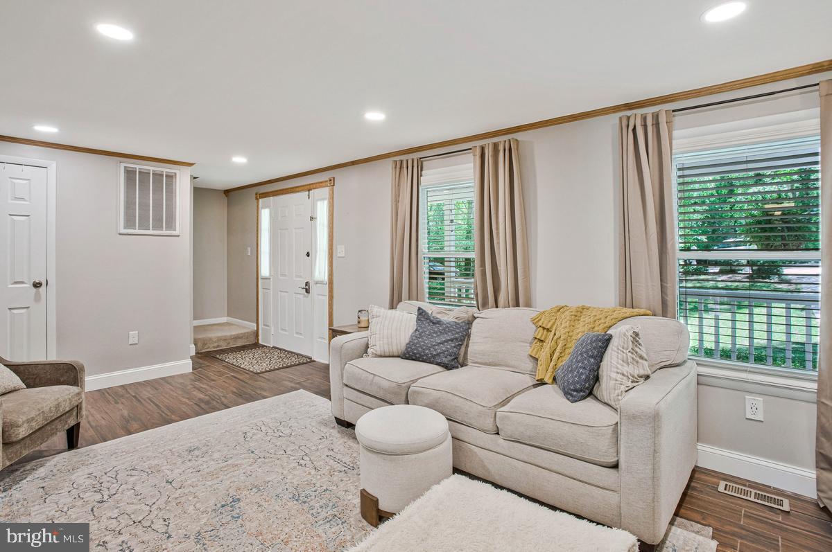 THE HIGHLANDS - Residential