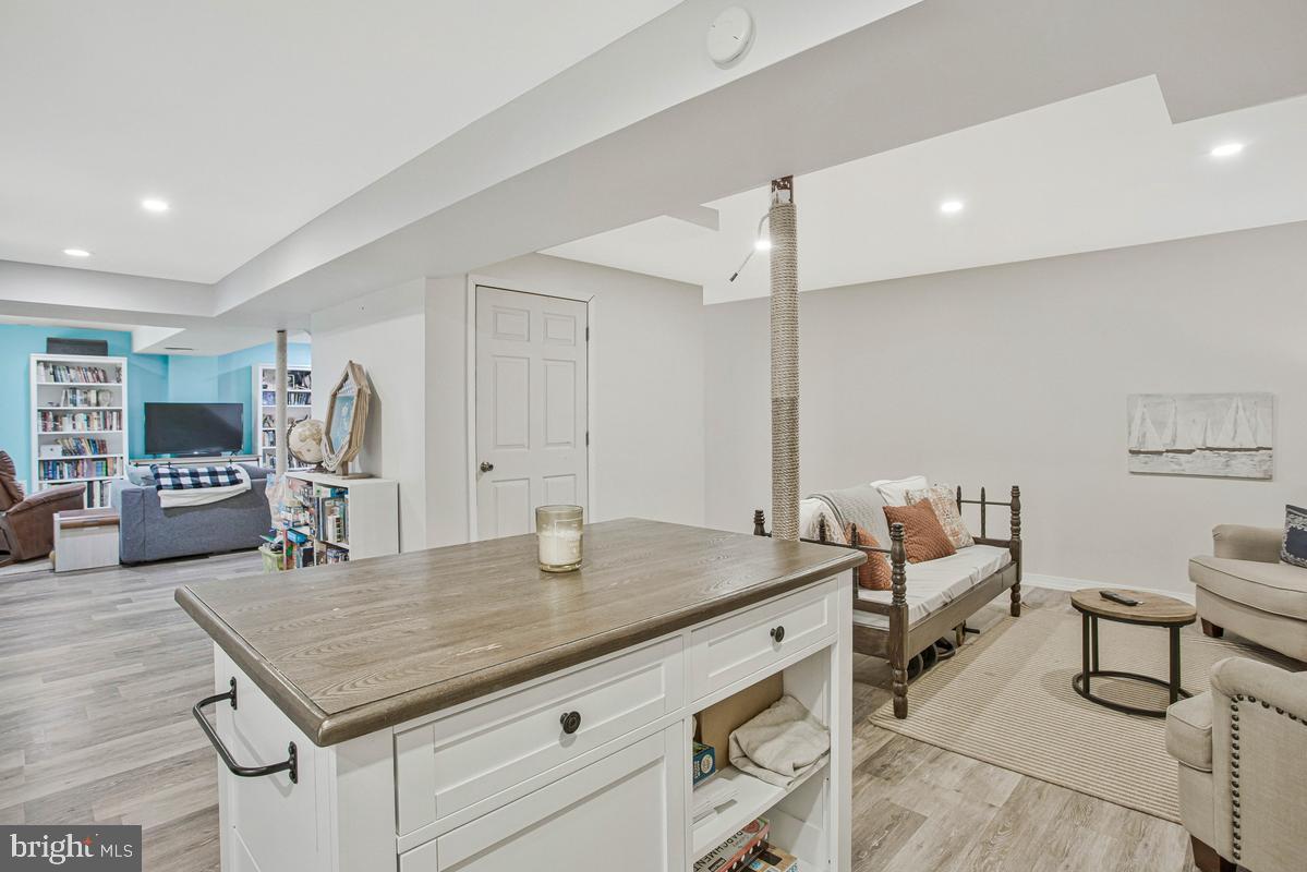 THE HIGHLANDS - Residential