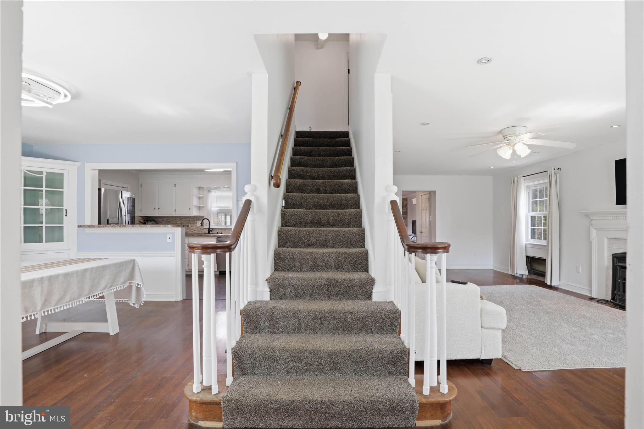 ROSEVILLE ROAD - Residential