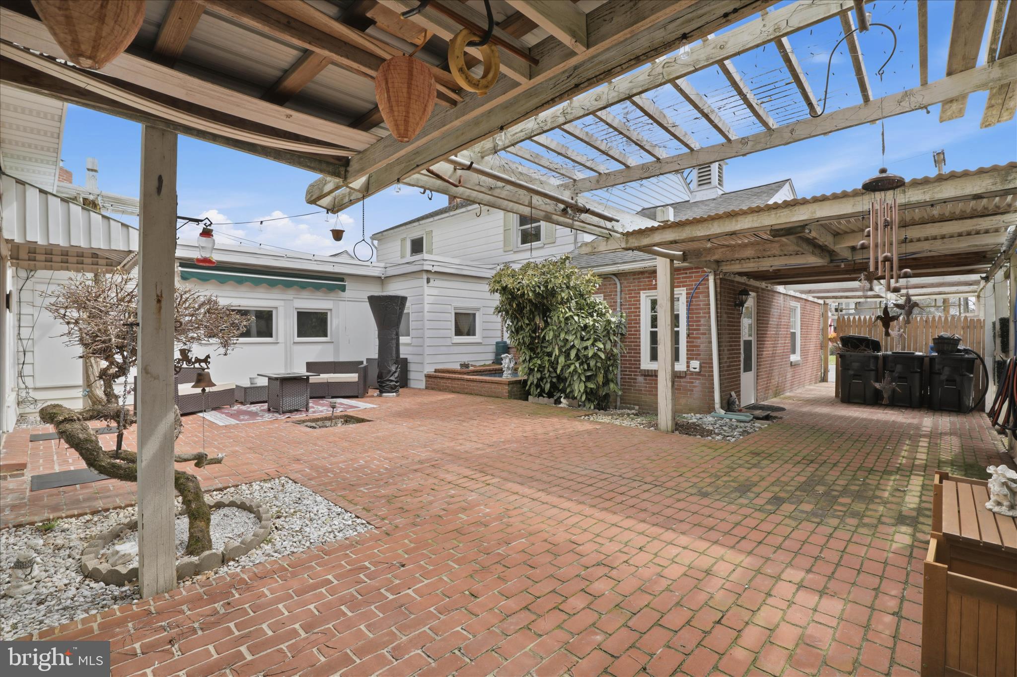 ROSEVILLE ROAD - Residential