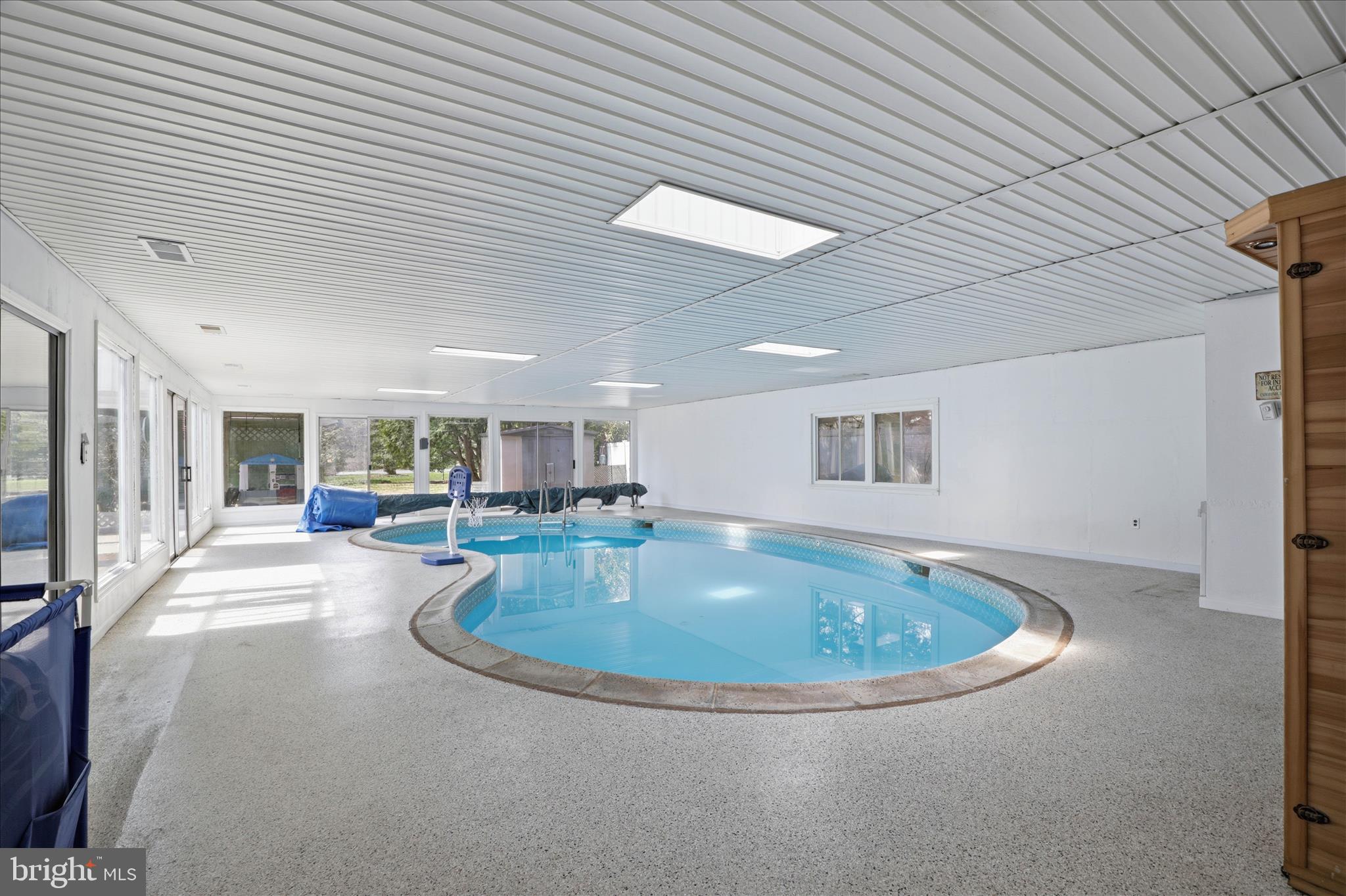 ROSEVILLE ROAD - Residential