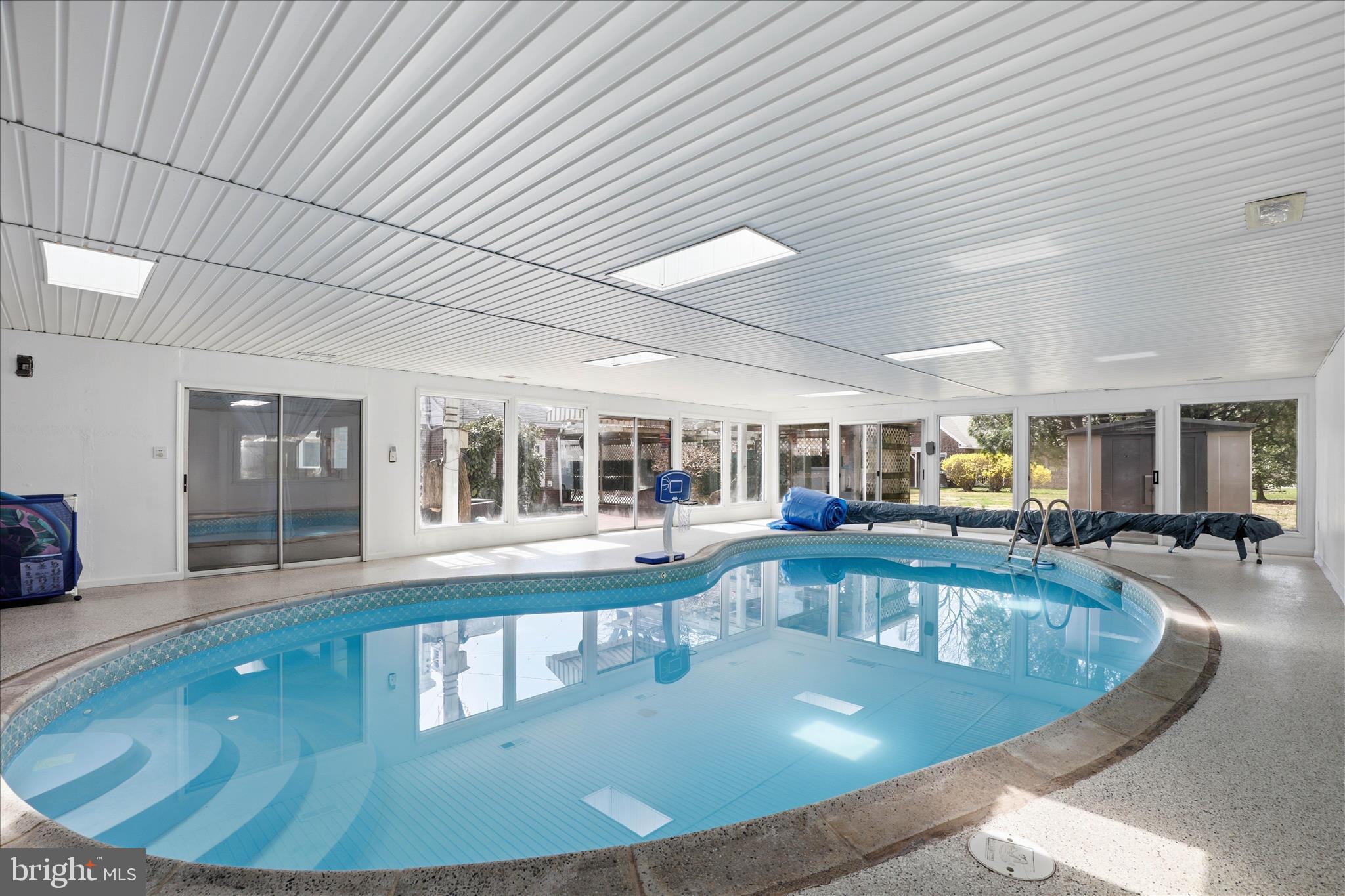 ROSEVILLE ROAD - Residential