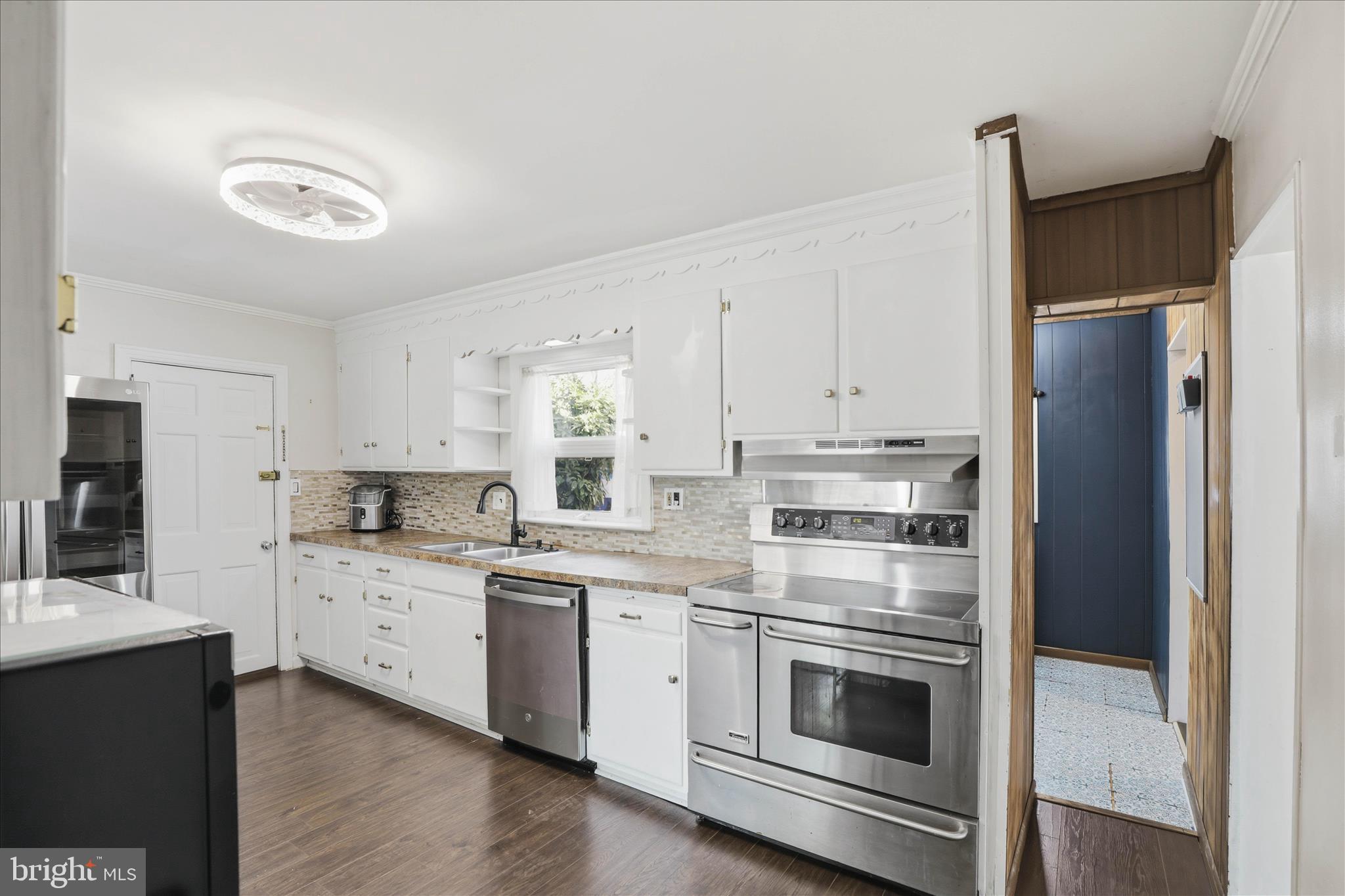 ROSEVILLE ROAD - Residential