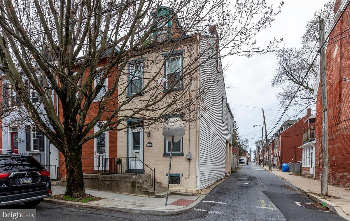 LANCASTER - Residential