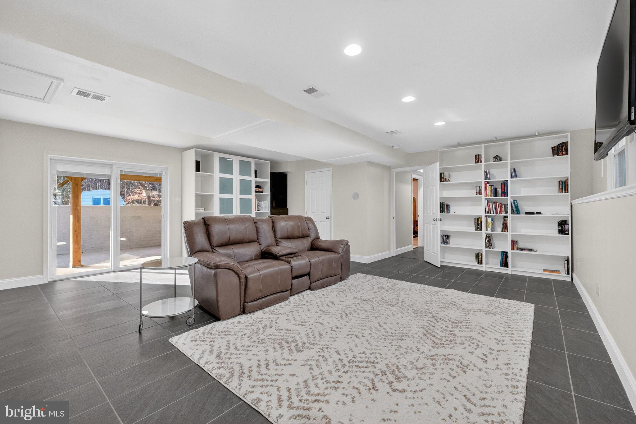 MONTPELIER WEST - Residential