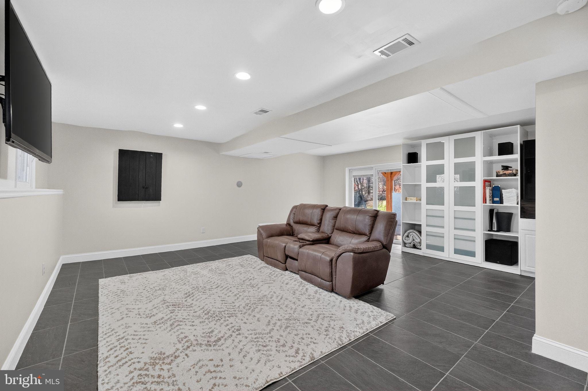 MONTPELIER WEST - Residential