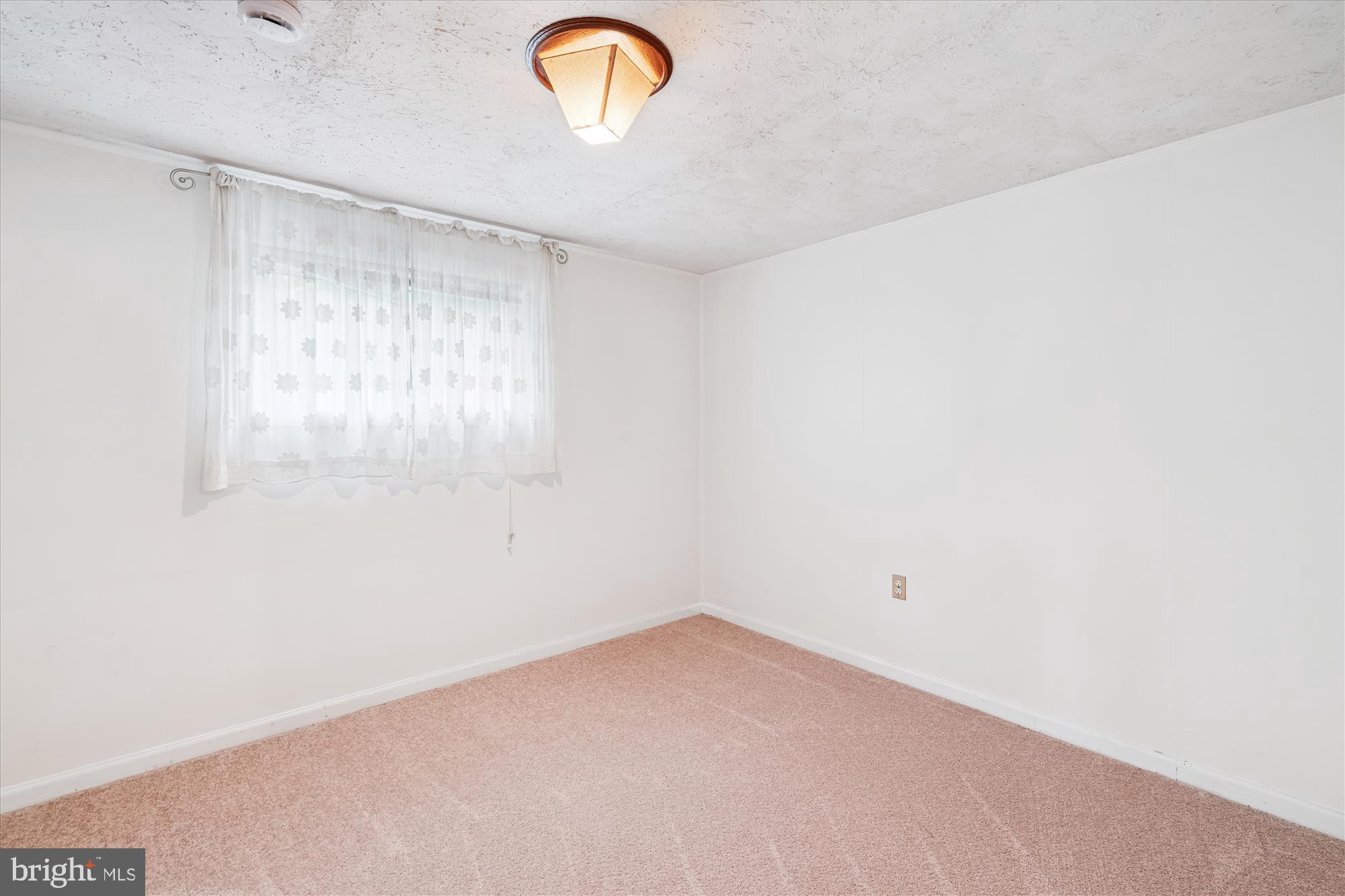 COLLEGE PARK WOODS - Residential