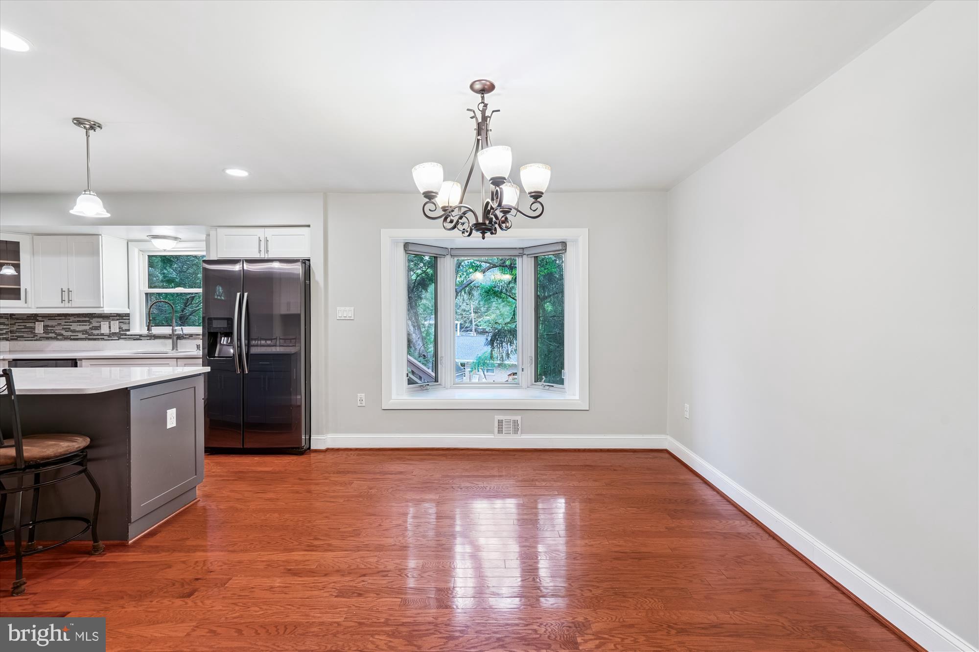 COLLEGE PARK WOODS - Residential