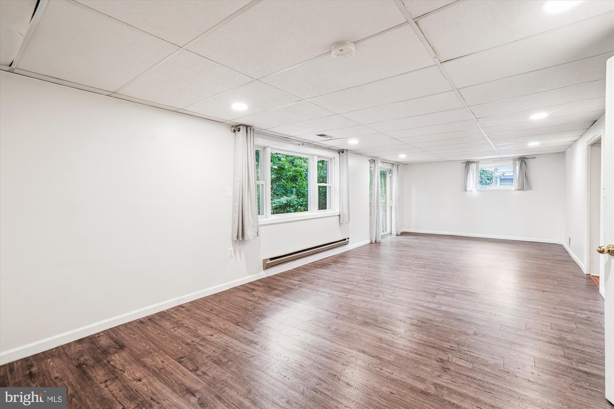 COLLEGE PARK WOODS - Residential