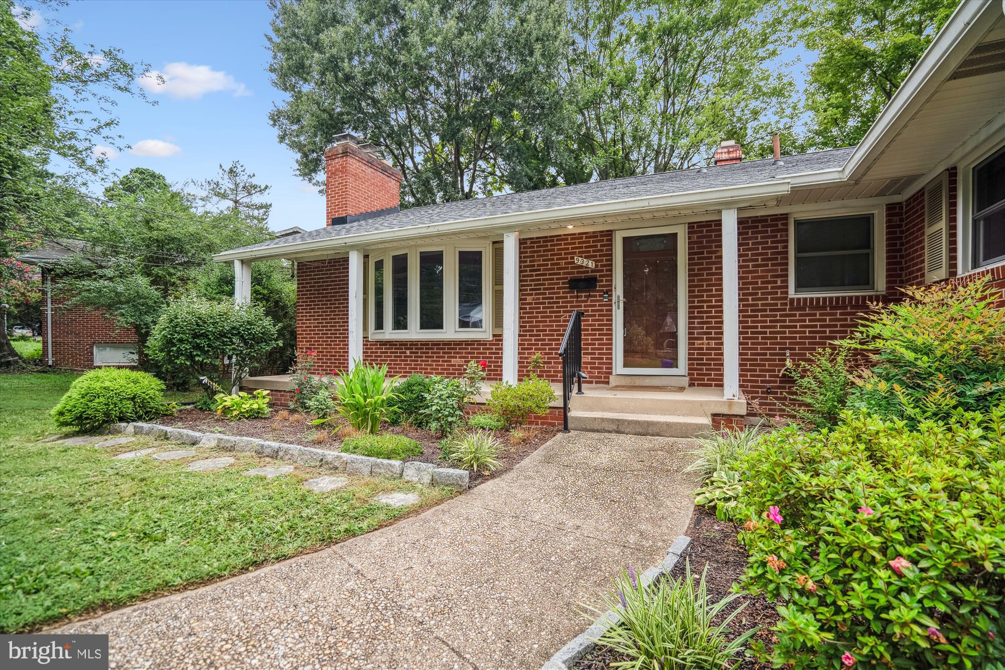 COLLEGE PARK WOODS - Residential