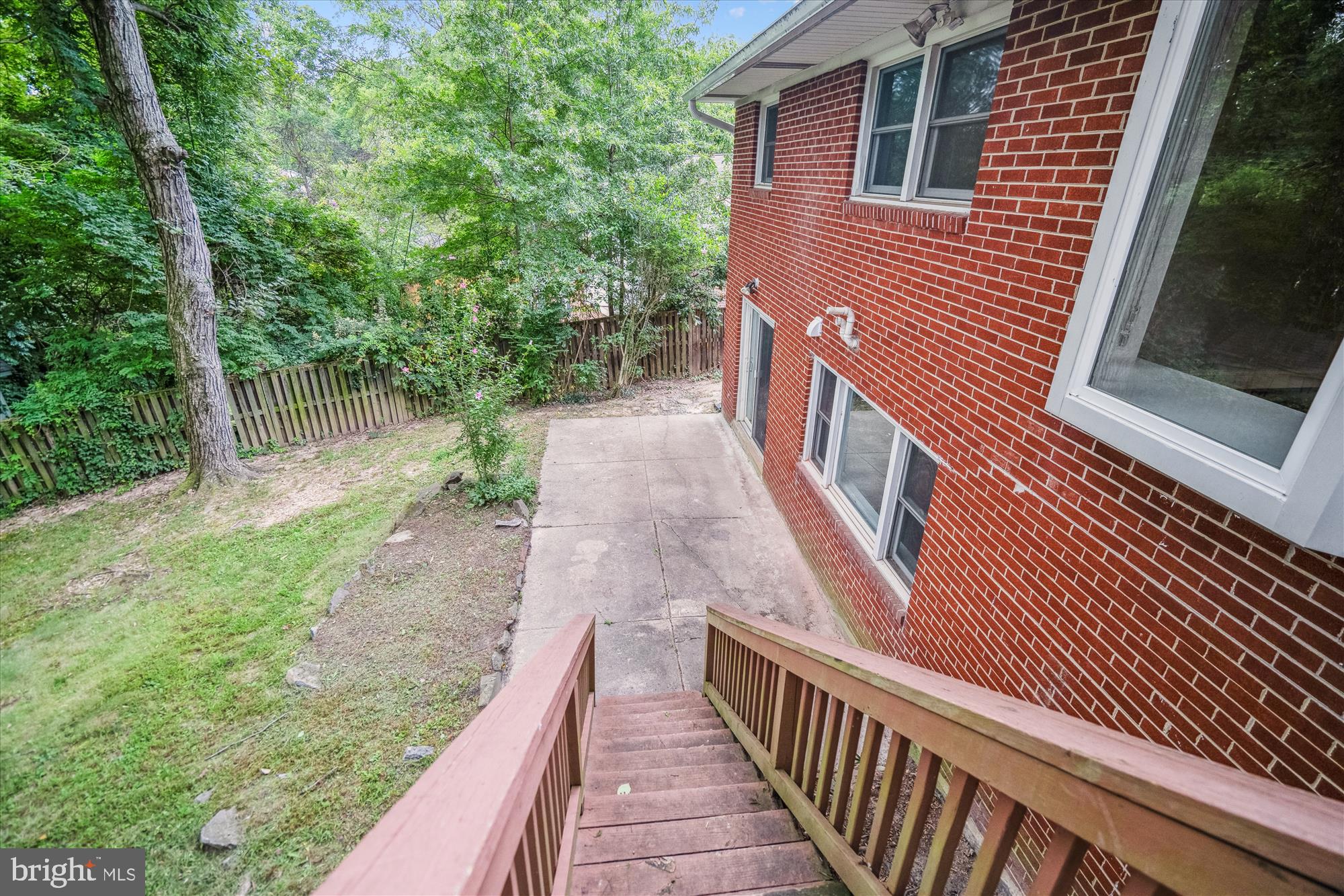 COLLEGE PARK WOODS - Residential