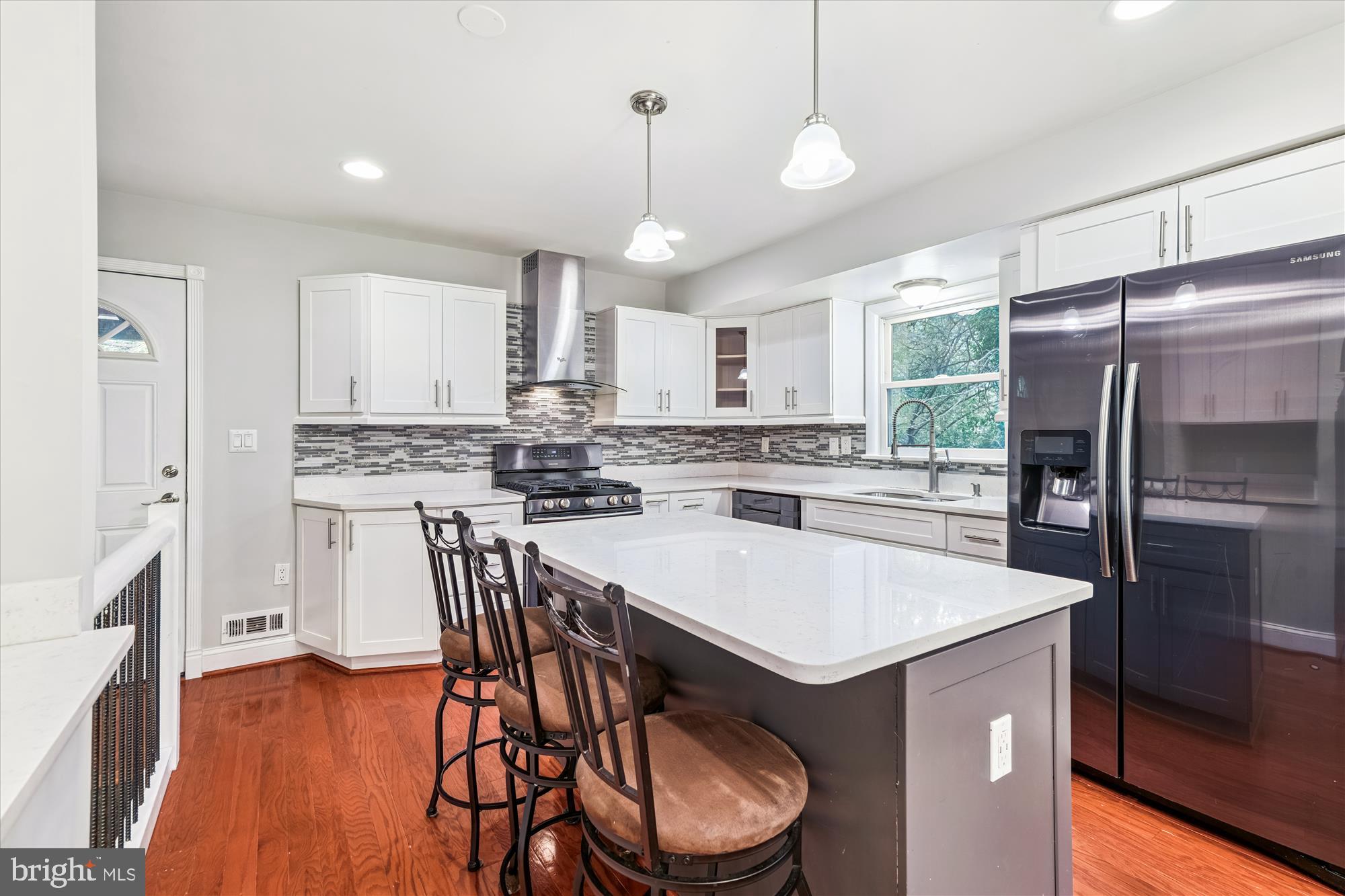 COLLEGE PARK WOODS - Residential