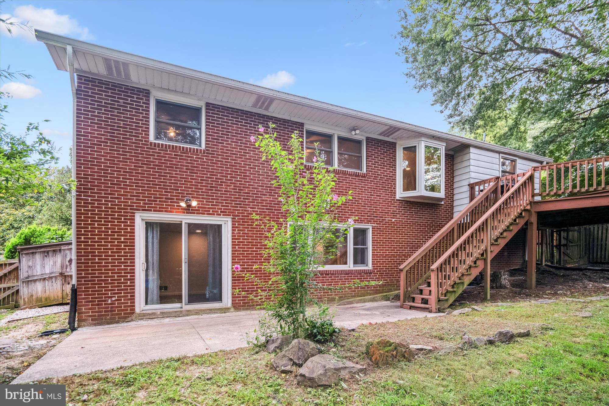 COLLEGE PARK WOODS - Residential