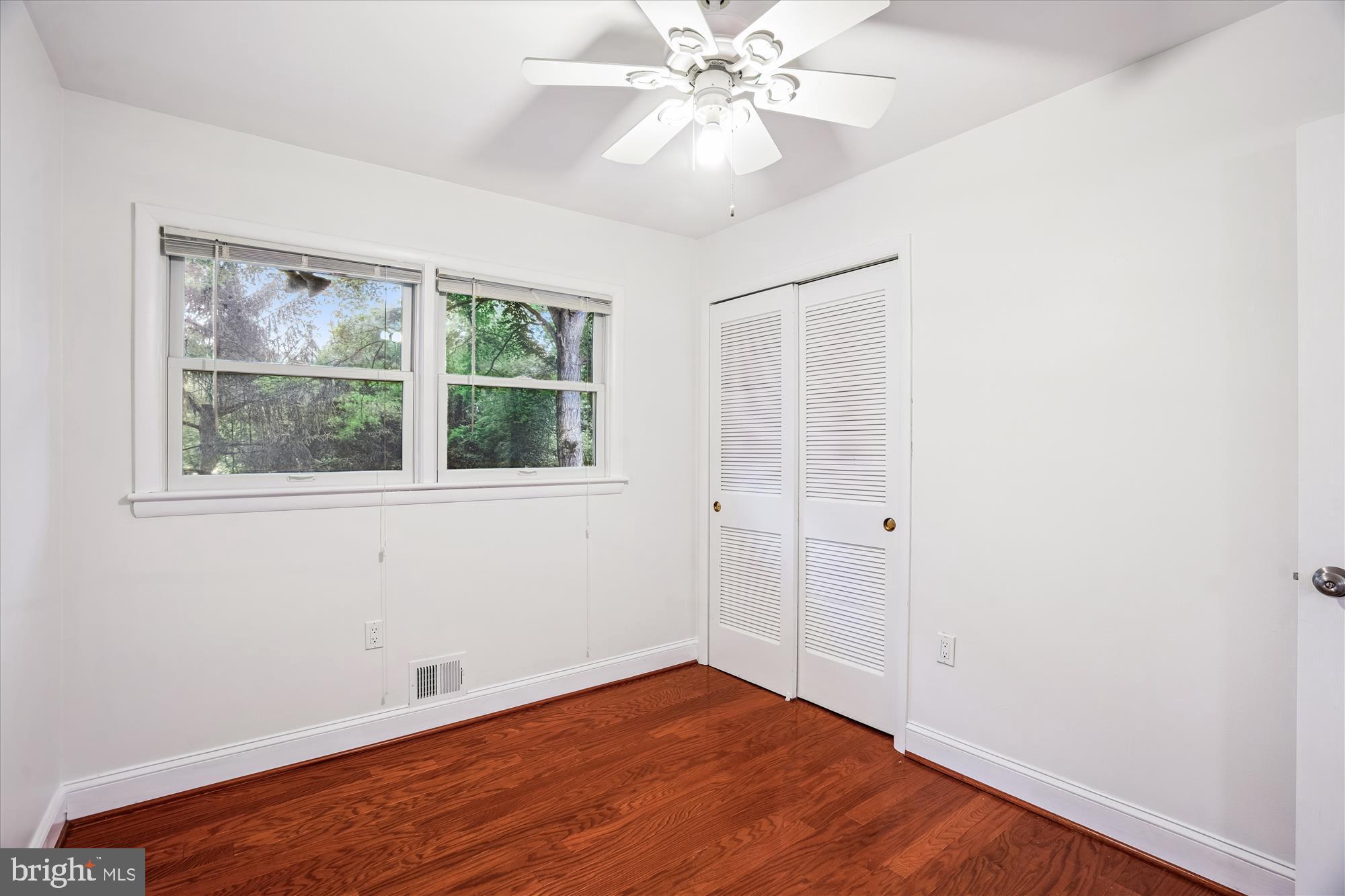 COLLEGE PARK WOODS - Residential