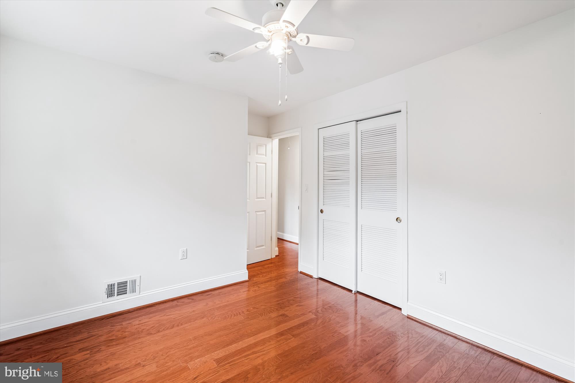 COLLEGE PARK WOODS - Residential