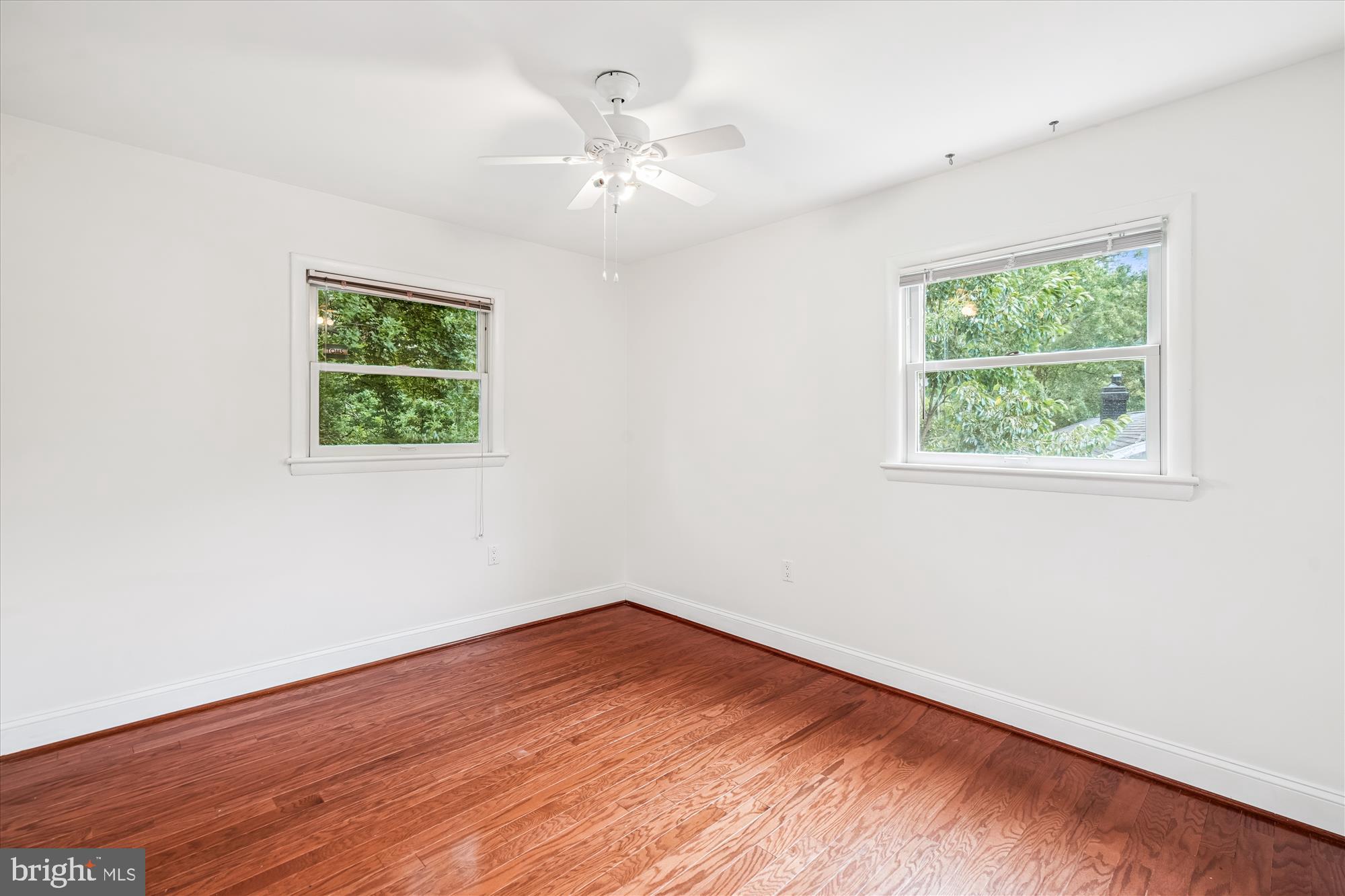 COLLEGE PARK WOODS - Residential