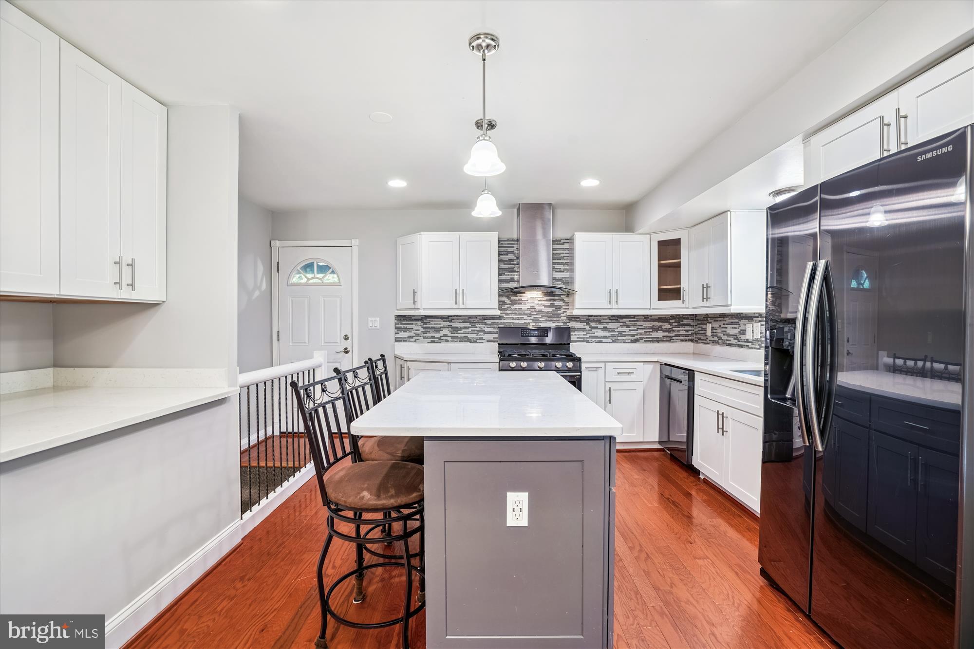 COLLEGE PARK WOODS - Residential