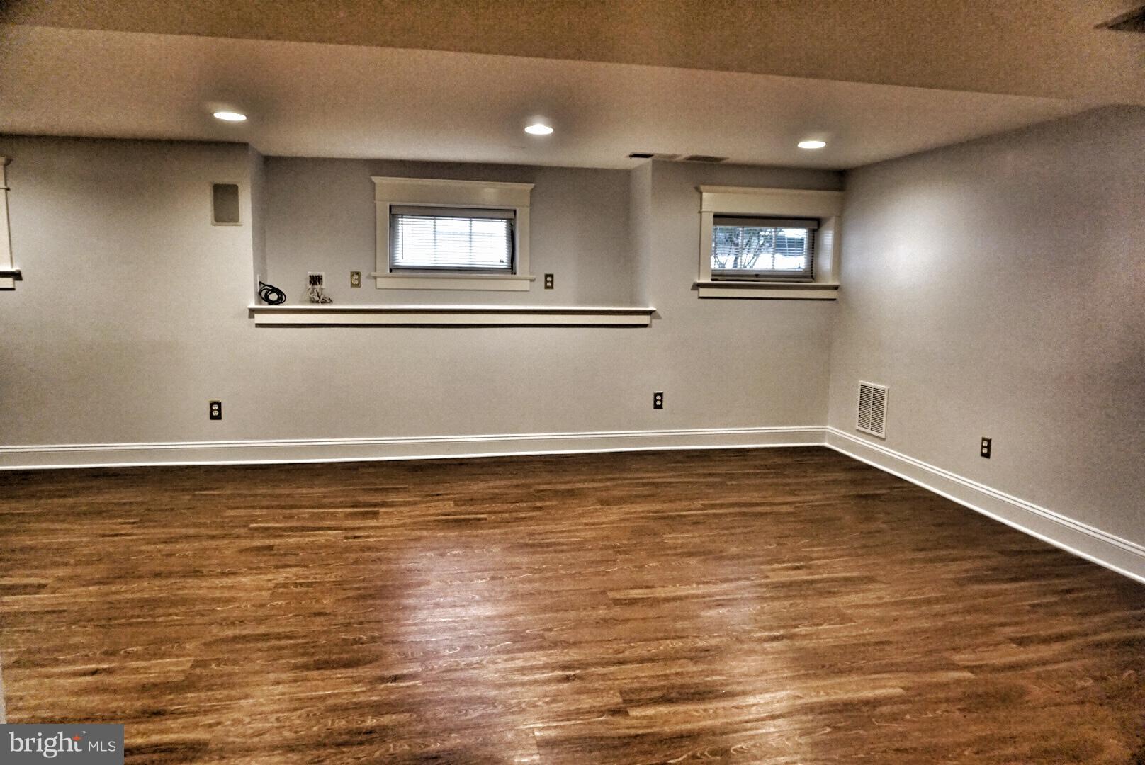 ROSEMONT - Residential Lease