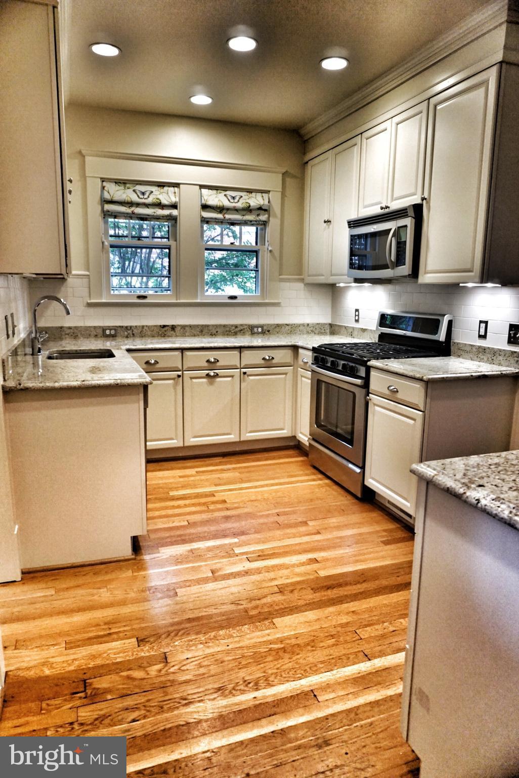 ROSEMONT - Residential Lease