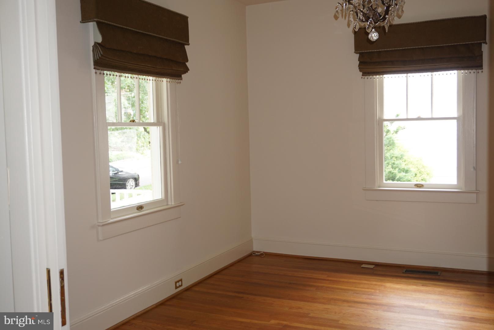 ROSEMONT - Residential Lease