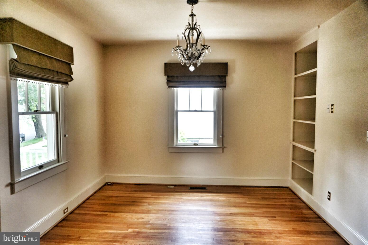 ROSEMONT - Residential Lease