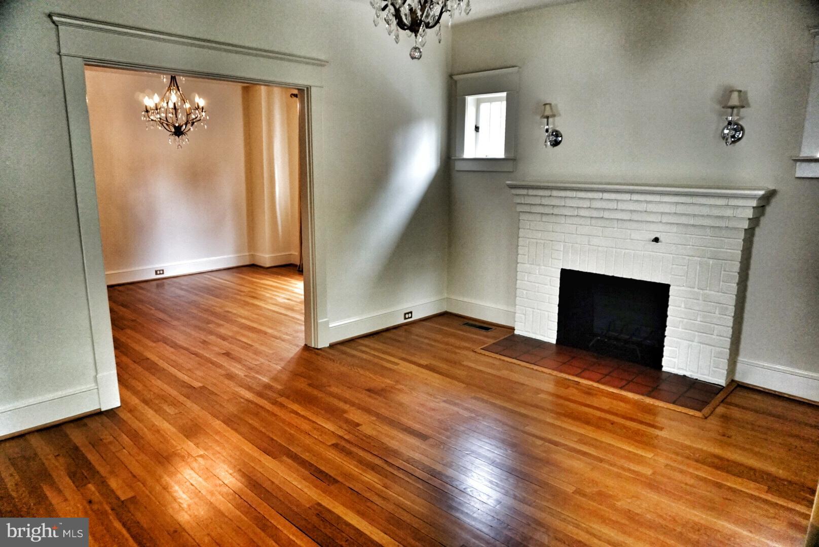 ROSEMONT - Residential Lease