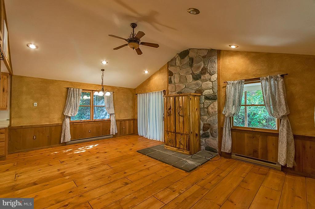 CACAPON RIVER COLONY - Residential