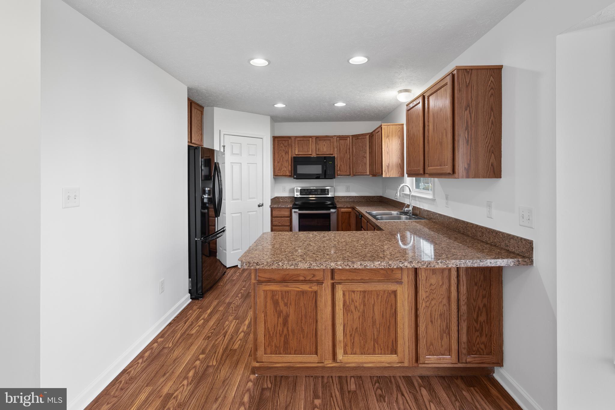 RAM HILL ESTATES - Residential