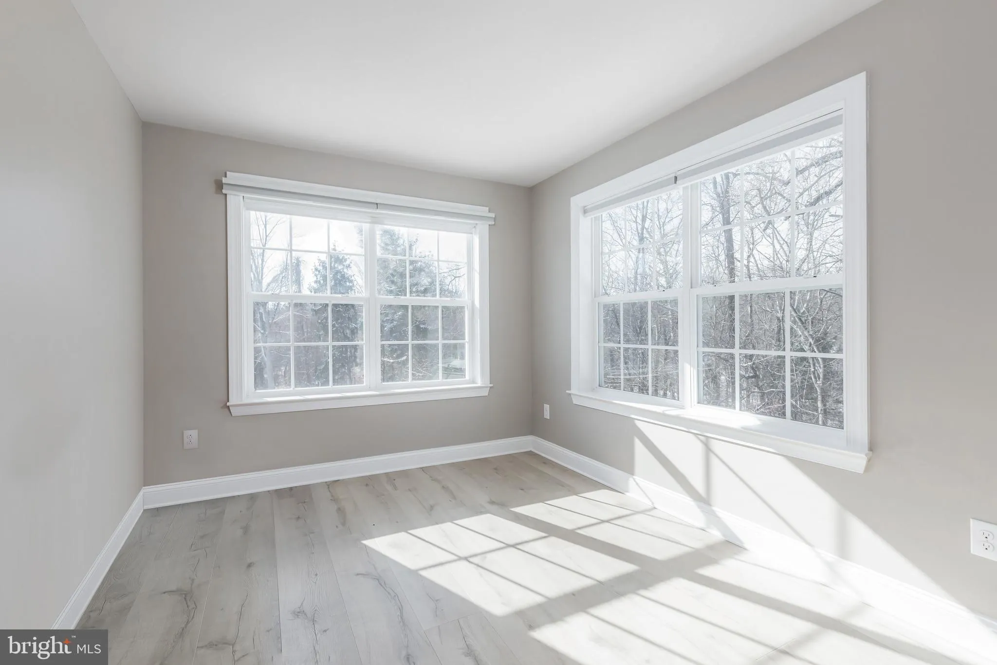 Mullica Hill, New Jersey 08062, United States, 5 Bedrooms Bedrooms, ,3 BathroomsBathrooms,Residential,Pending,16515