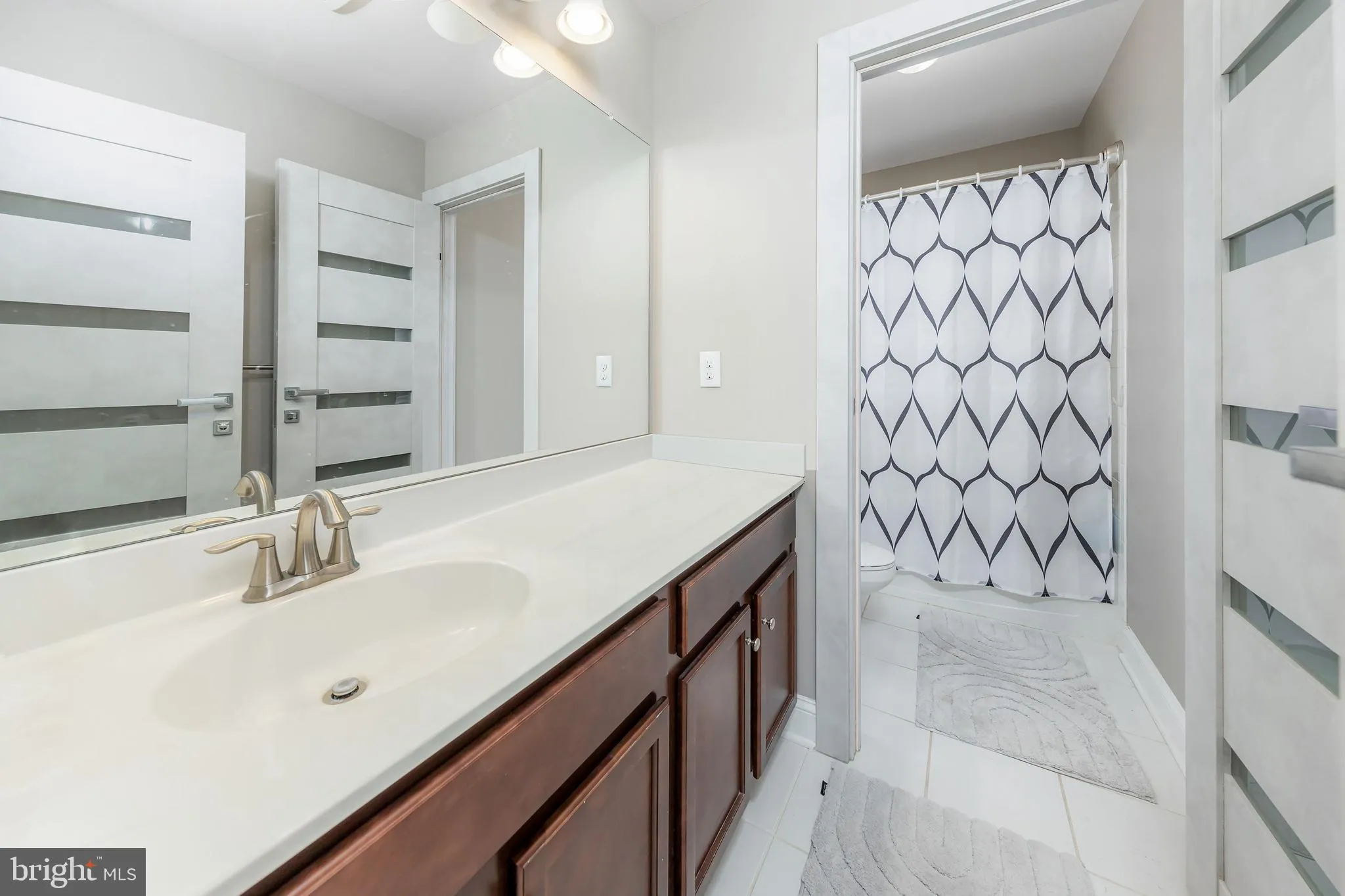 Mullica Hill, New Jersey 08062, United States, 5 Bedrooms Bedrooms, ,3 BathroomsBathrooms,Residential,Pending,16515