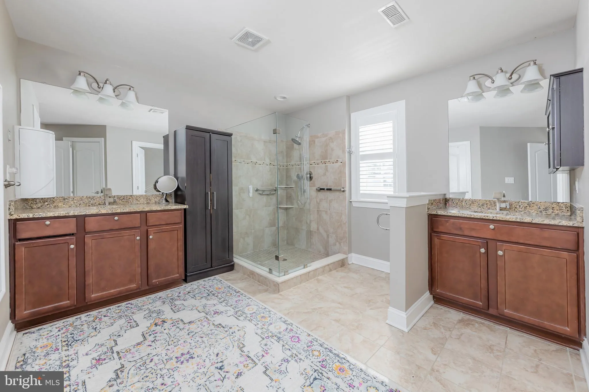 Mullica Hill, New Jersey 08062, United States, 5 Bedrooms Bedrooms, ,3 BathroomsBathrooms,Residential,Pending,16515