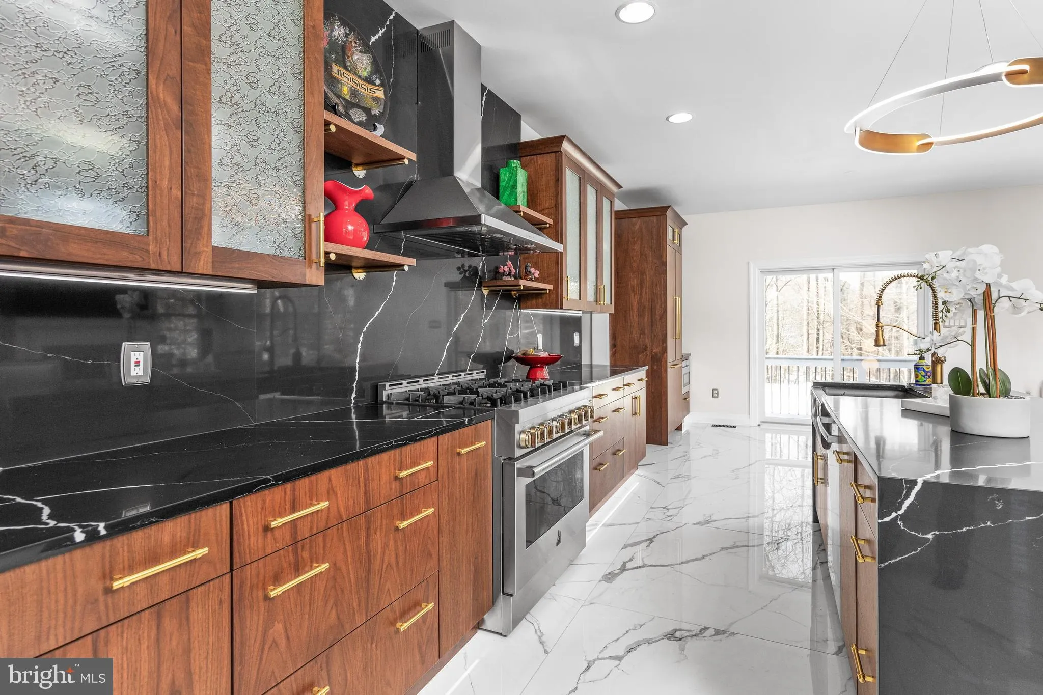 Mullica Hill, New Jersey 08062, United States, 5 Bedrooms Bedrooms, ,3 BathroomsBathrooms,Residential,Pending,16515