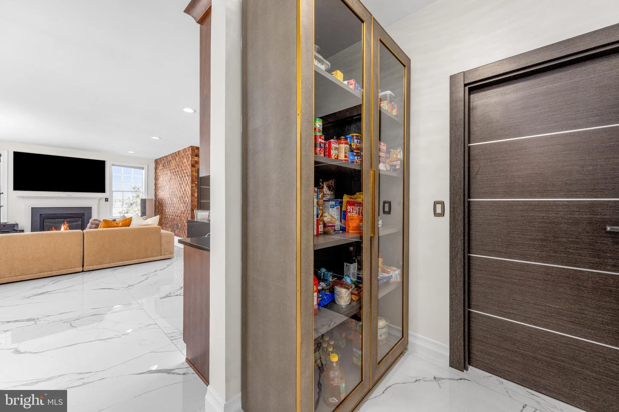 Mullica Hill, New Jersey 08062, United States, 5 Bedrooms Bedrooms, ,3 BathroomsBathrooms,Residential,Pending,16515