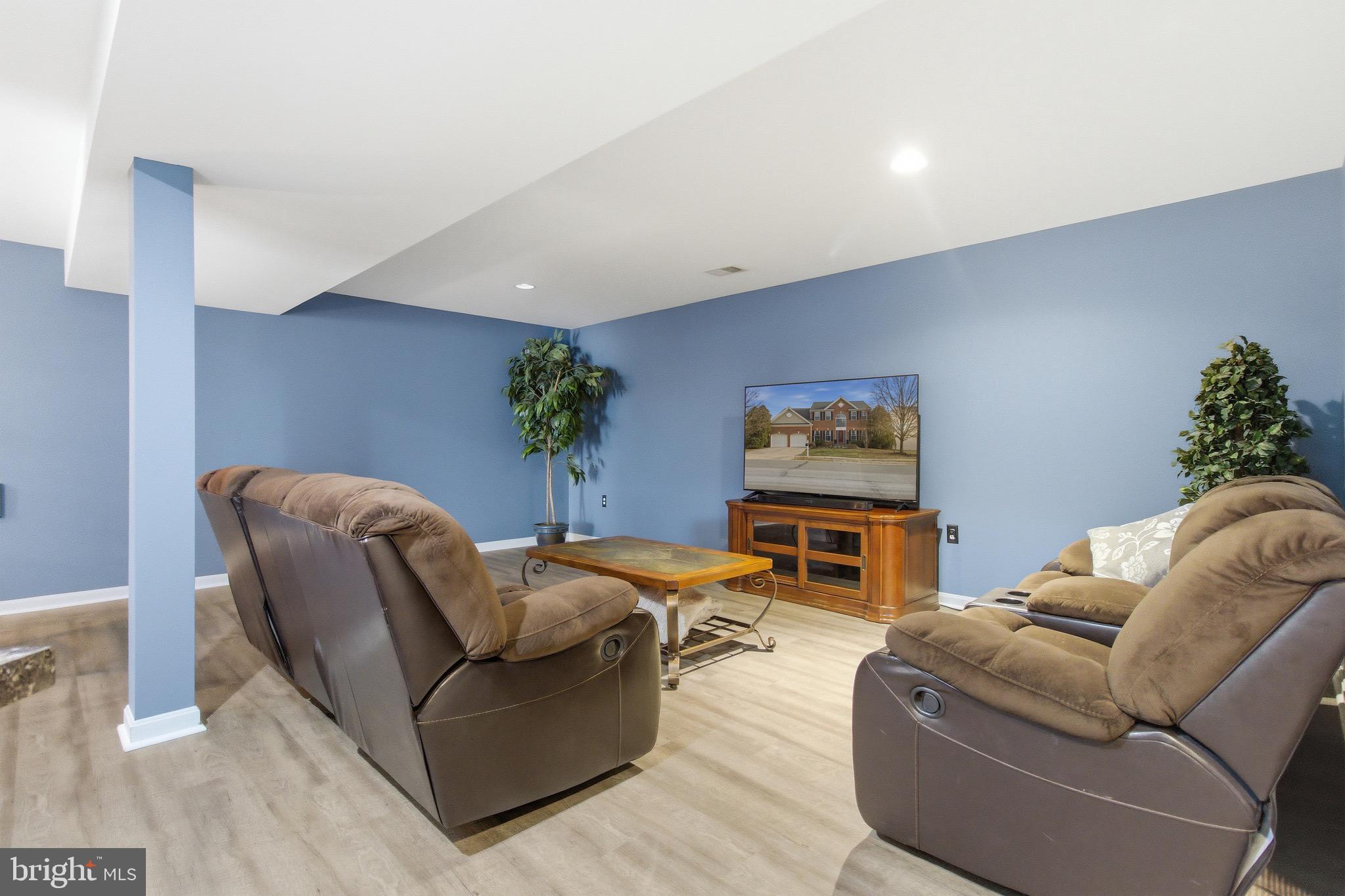 POTOMAC STATION - Residential