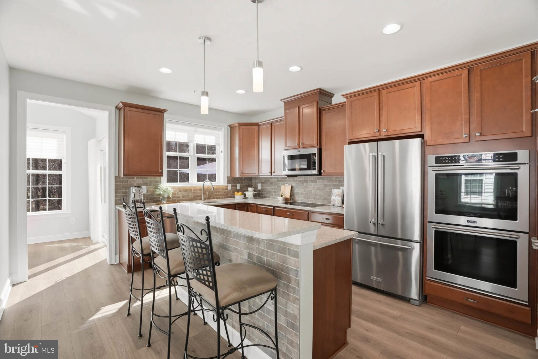 BAY BRIDGE COVE - Residential