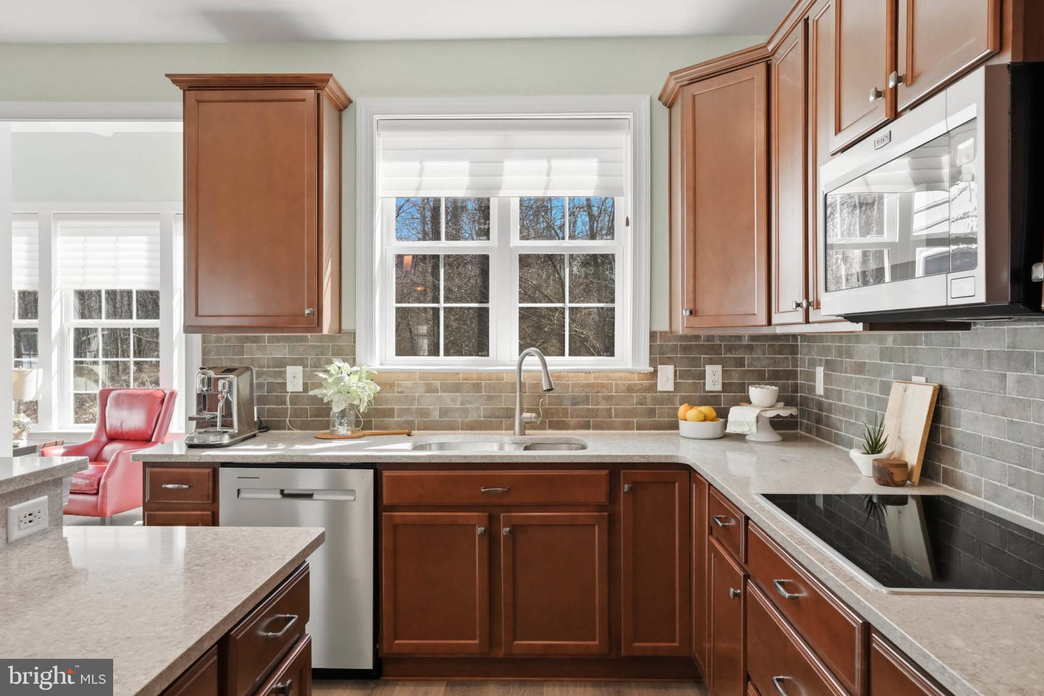 BAY BRIDGE COVE - Residential